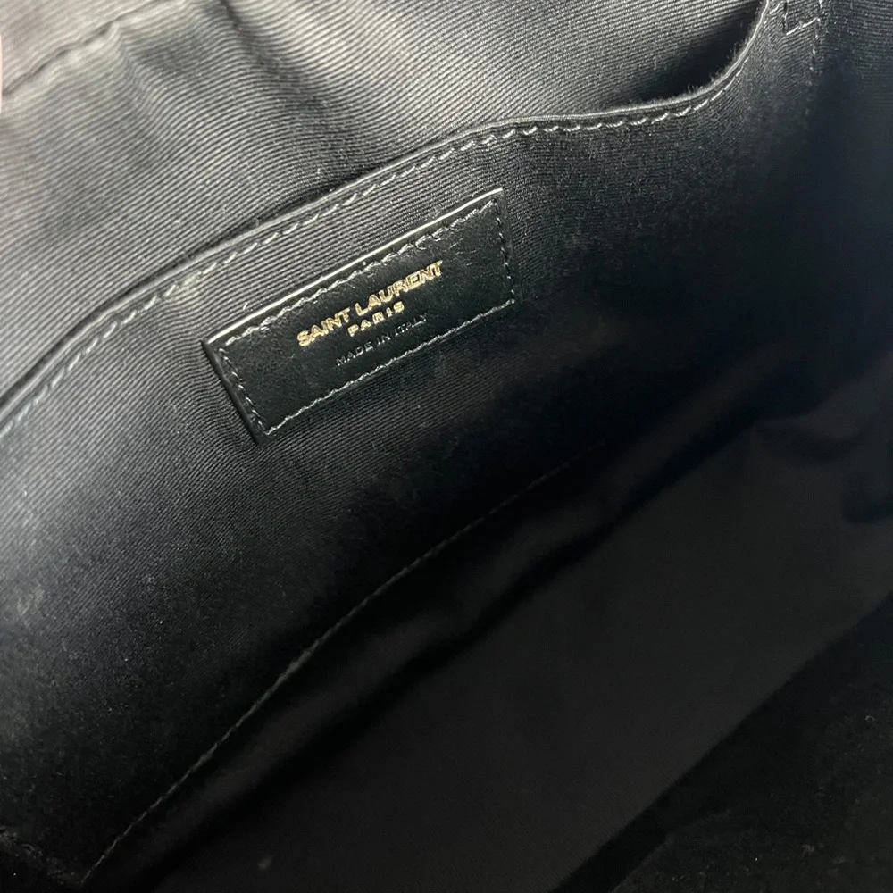 🩷SOLD🩷Yves Saint Laurent Lou Camera Bag - Picture 12 of 16